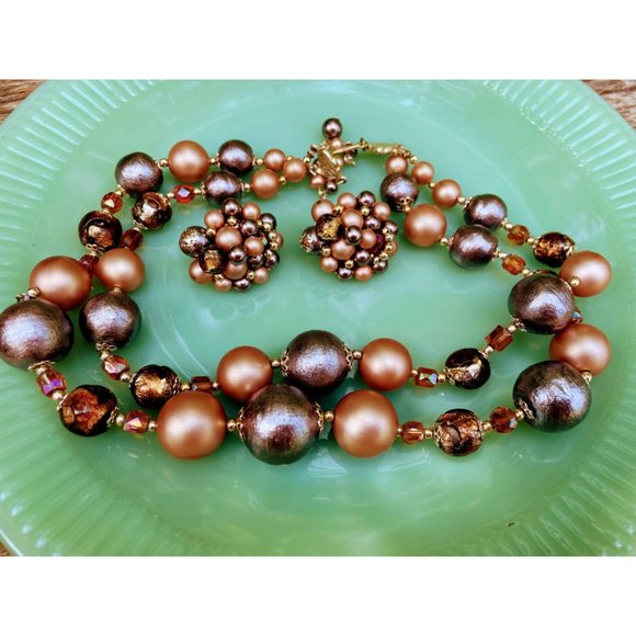 Vintage 1950s 2 Strand Beaded Necklace cluster clip earrings Set - Picture 10 of 16